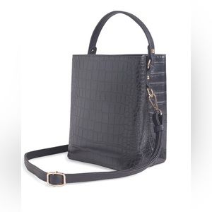 AOTA ELENA BAG- brand new